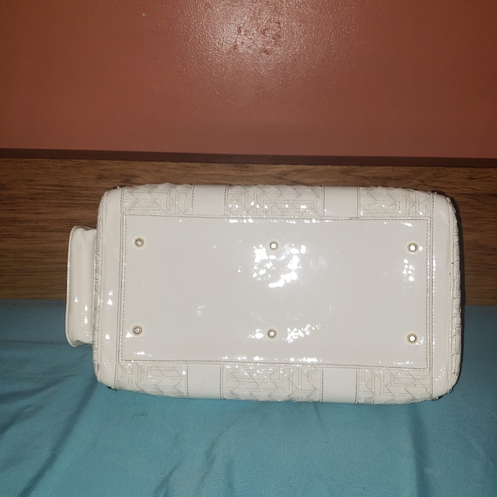 Versace Madonna Vernice Winter White Boston Bag - Picture 6 of 8